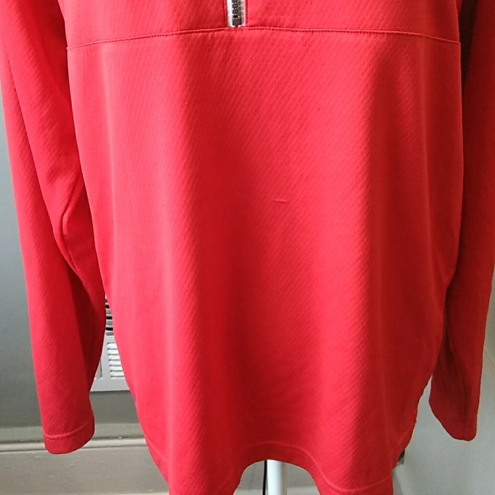 Under Armour Red long sleeves pull over - Picture 3 of 9